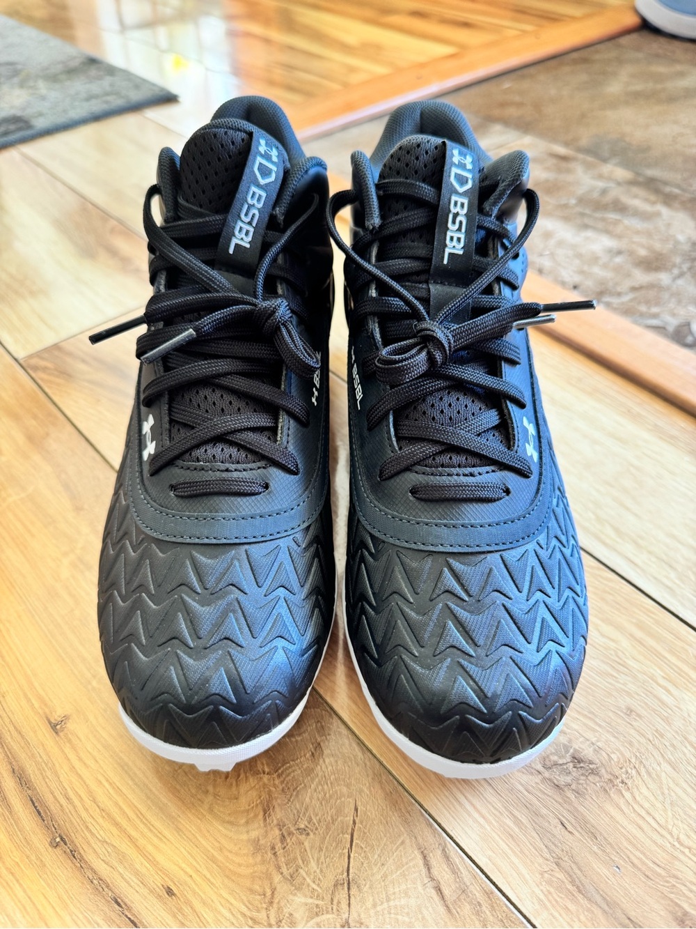 Under Armour Kids' Black Baseball Athletic Cleats - D BSL Model Brand New
